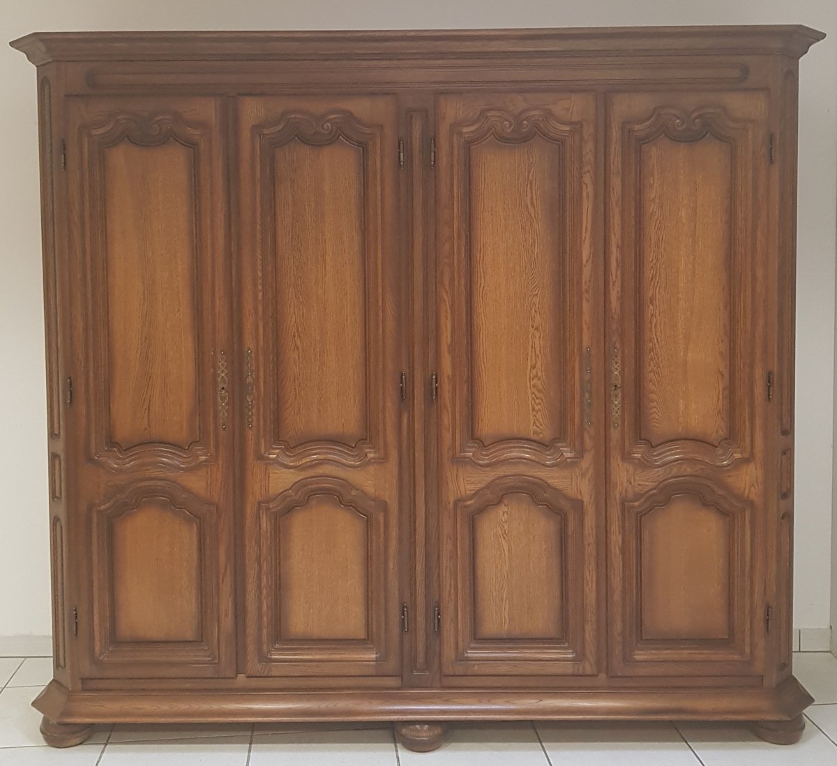 Kleiderschrank - gross